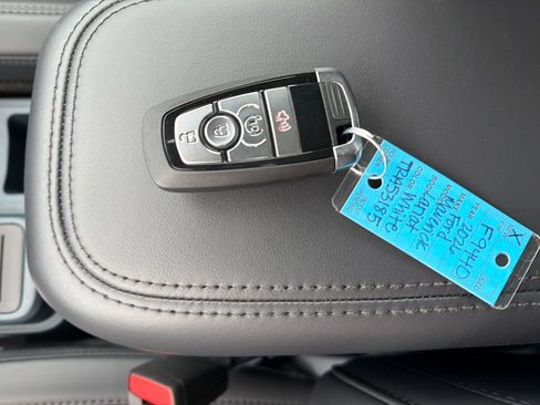 New 2026 Ford Maverick Lariat w/ Black Appearance Package image 28