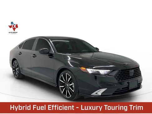 Used 2025 Honda Accord Touring image 1