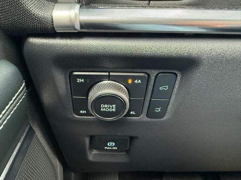 New 2025 Ford Expedition Max Platinum w/ Stealth Performance Package image 13