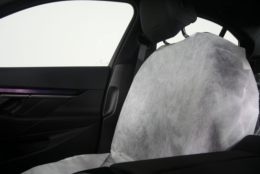 Used 2026 BMW i5 eDrive40 w/ Premium Package RWD image 21