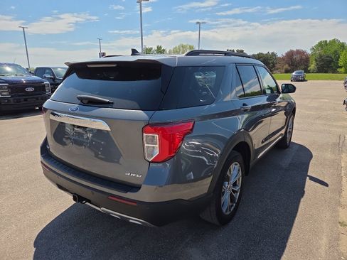 Used 2023 Ford Explorer XLT w/ Equipment Group 202A AWD/4WD image 5