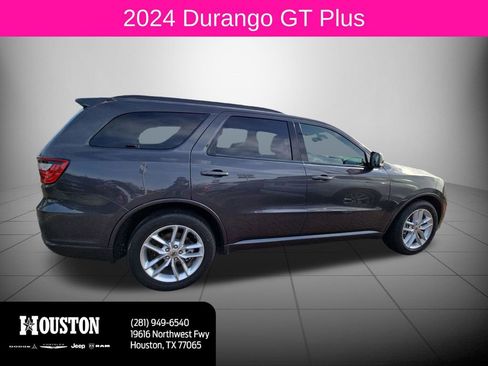 Used 2024 Dodge Durango GT image 2