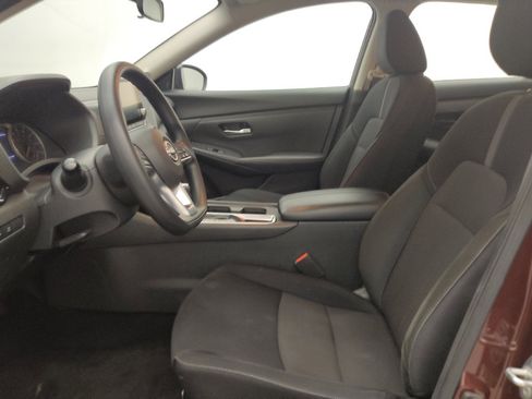 Used 2025 Nissan Sentra SV FWD image 17