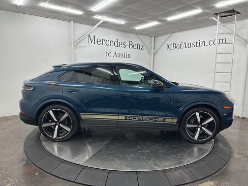 Used 2024 Porsche Cayenne Coupe image 8