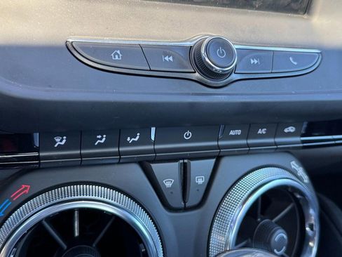 Used 2021 Chevrolet Camaro LT image 21