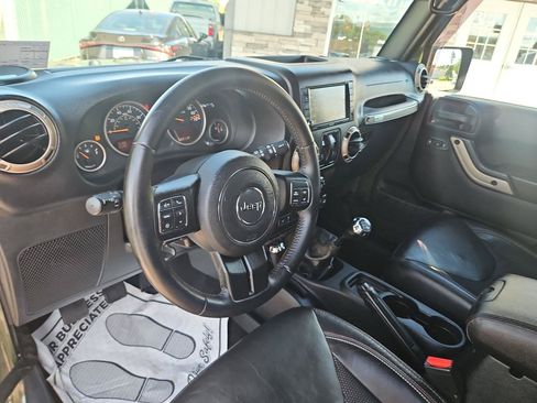 Used 2016 Jeep Wrangler Sahara AWD/4WD image 14