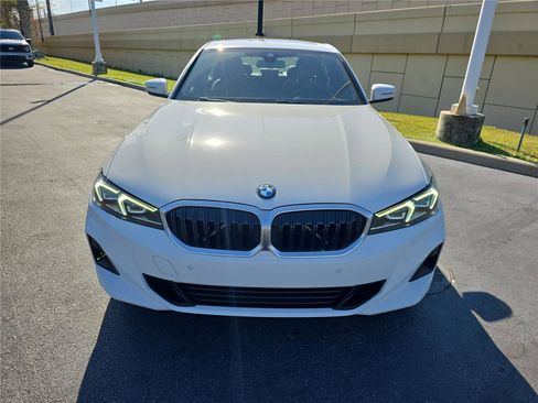 Certified 2023 BMW 330i Sedan w/ Premium Package image 2