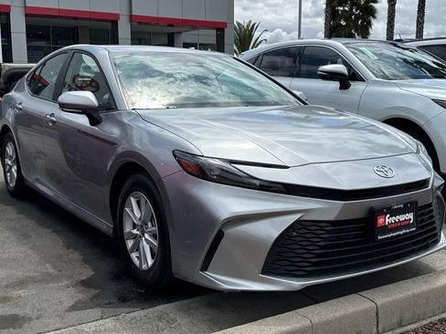 Used 2025 Toyota Camry LE FWD image 2
