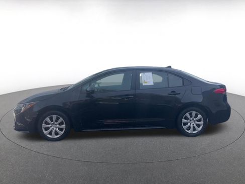 Used 2025 Toyota Corolla LE image 9