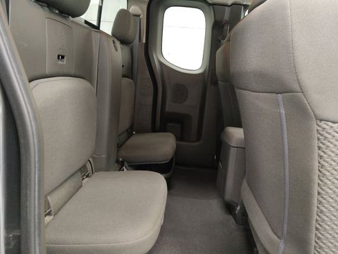 Used 2019 Nissan Frontier SV image 19