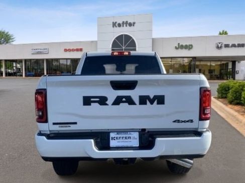 New 2026 RAM 2500 Big Horn AWD/4WD image 4