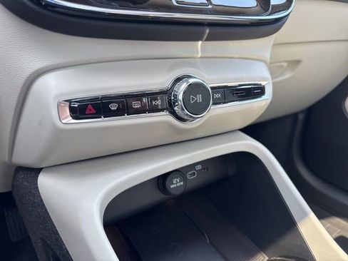 New 2026 Volvo XC40 B5 Plus w/ Protection Package AWD/4WD image 31