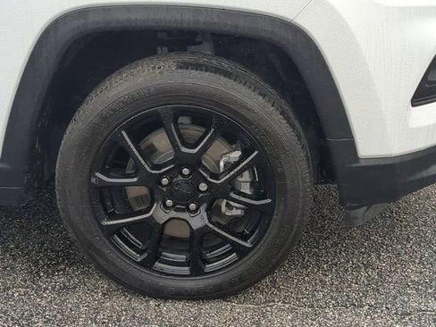 Used 2024 Jeep Compass Latitude w/ Altitude Special Edition image 10