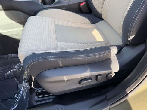 Used 2025 Subaru Outback Premium w/ Popular Package #1A image 17