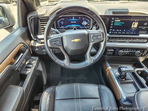 Certified 2023 Chevrolet Silverado 1500 High Country w/ High Country Premium Package AWD/4WD image 11