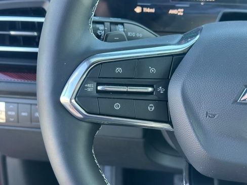New 2026 Chevrolet Traverse Z71 w/ Enhanced Driving Package AWD/4WD image 4
