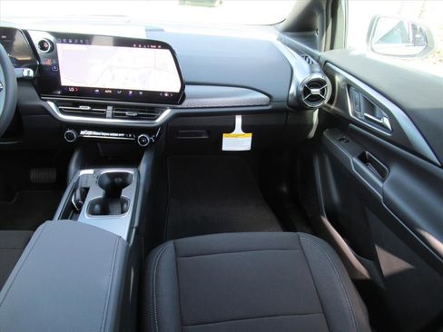 New 2026 Chevrolet Equinox EV LT image 14