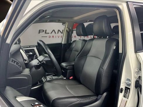 Used 2021 Toyota 4Runner SR5 Premium w/ Moonroof Package RWD image 23