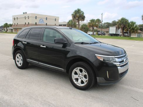 Used 2011 Ford Edge SEL FWD image 19
