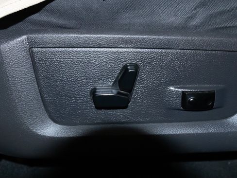 Used 2011 RAM 2500 Big Horn image 11