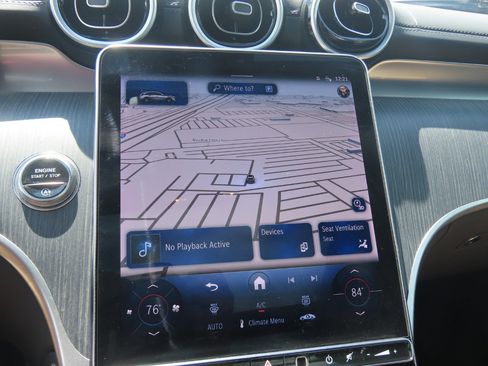 Used 2025 Mercedes-Benz GLC 300 image 31