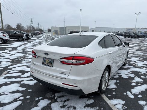 Used 2019 Ford Fusion SE image 6