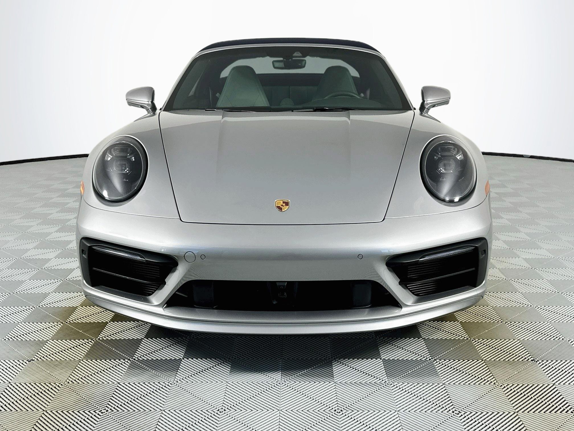 Used 2024 Porsche 911 Targa 4S AWD/4WD image 31