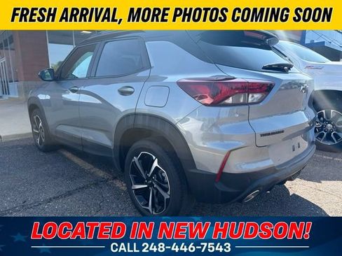 Used 2023 Chevrolet TrailBlazer RS w/ Convenience Package FWD image 2