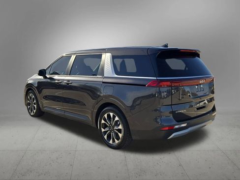 Certified 2023 Kia Carnival EX image 10