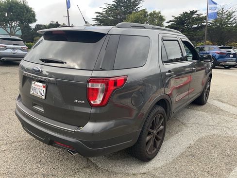 Used 2019 Ford Explorer XLT w/ Equipment Group 202A image 6