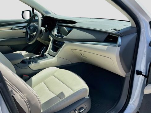 Used 2025 Cadillac XT5 Premium Luxury w/ LPO, Floor Liner Package FWD image 32