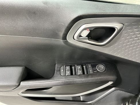 Used 2024 Kia Soul LX w/ Option Group 015 image 15