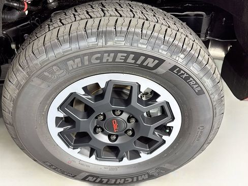 New 2026 Toyota 4Runner TRD Off-Road Premium AWD/4WD image 31