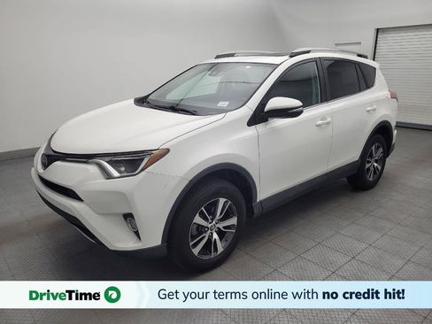 Used 2018 Toyota RAV4 XLE FWD image 1