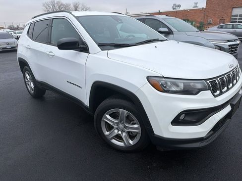 Used 2023 Jeep Compass Latitude w/ Convenience Group image 6