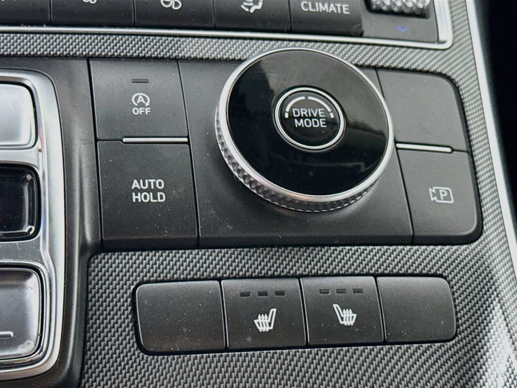 Certified 2023 Hyundai Santa Fe SEL FWD image 11