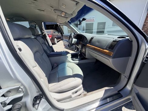 Used 1998 Lincoln Continental FWD image 66
