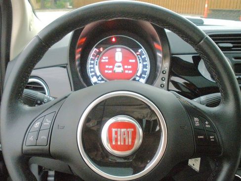 Used 2015 FIAT 500 Lounge w/ Luxury Leather Package FWD image 33