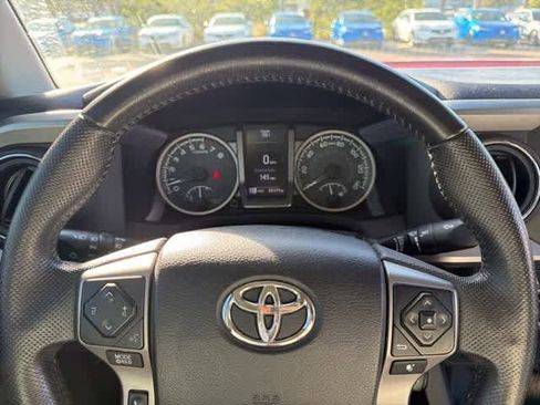 Used 2016 Toyota Tacoma SR5 w/ SR5 Appearance Package (SN) image 14