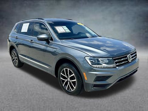 Used 2021 Volkswagen Tiguan SE FWD image 3