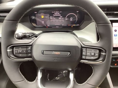 New 2026 Jeep Cherokee Laredo AWD/4WD image 10