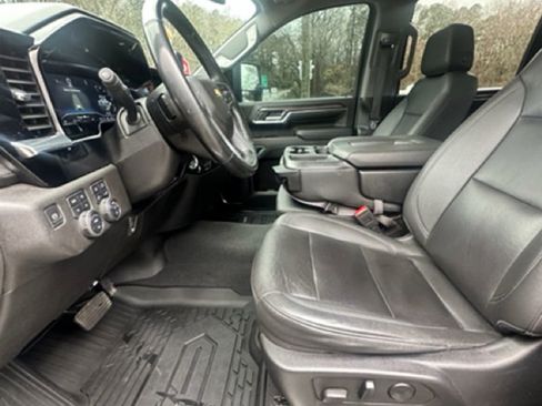 Used 2024 Chevrolet Silverado 2500 LTZ image 18