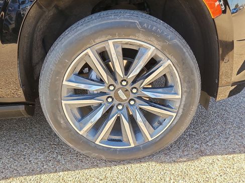 Used 2023 Cadillac Escalade ESV Sport w/ Touring Package image 7