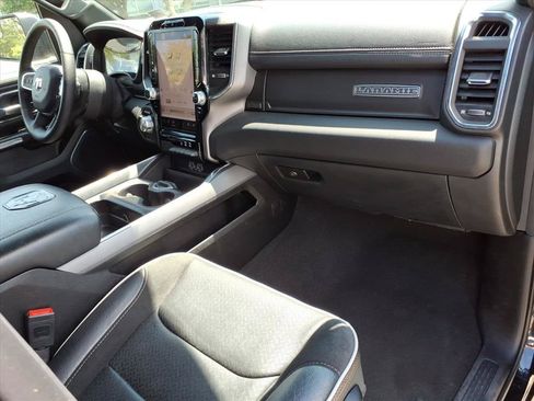 Used 2025 RAM 1500 Laramie AWD/4WD image 19
