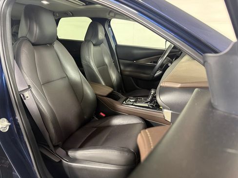 Used 2021 MAZDA CX-30 FWD 2.5 S w/ Premium Package image 17