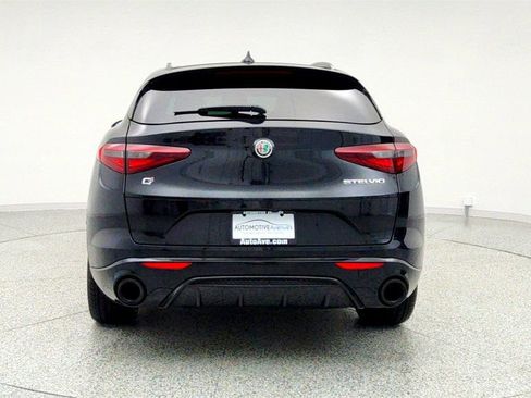 Used 2023 Alfa Romeo Stelvio Veloce image 6