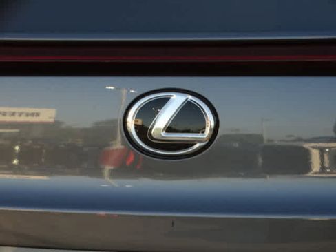 Used 2024 Lexus UX 250h F Sport image 9