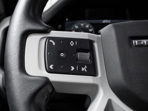 Used 2022 Land Rover Defender 110 S image 13