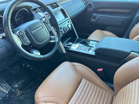 Used 2017 Land Rover Discovery HSE AWD/4WD image 13