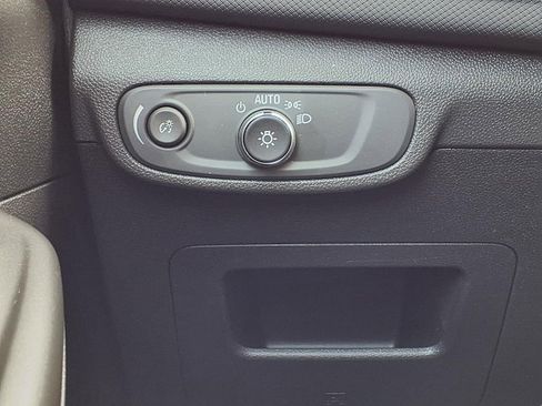 Used 2025 Chevrolet TrailBlazer LT w/ Driver Confidence Package AWD/4WD image 17